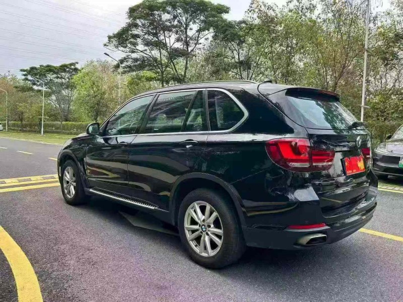佛山19年宝马X58