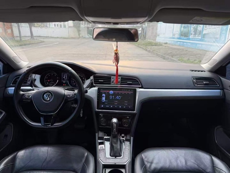 南宁17年大众凌渡8