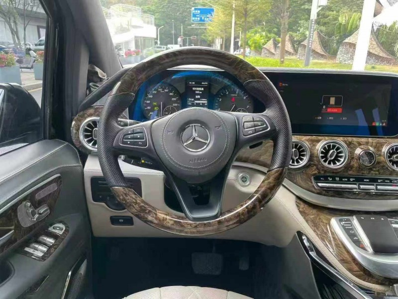 深圳22年奔驰V6