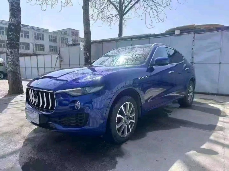 青岛17年玛莎拉蒂Levante3