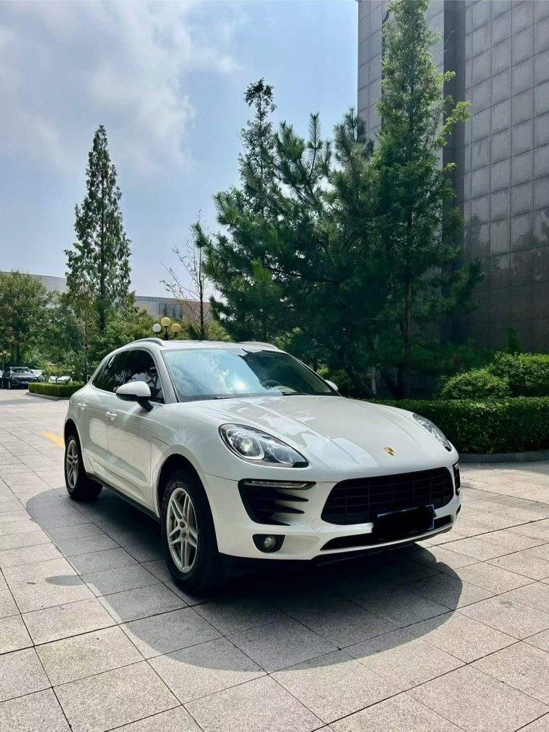 烟台16年保时捷Macan3