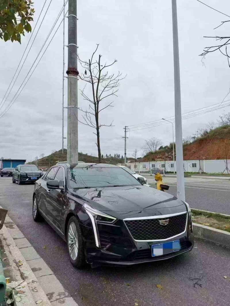 常德20年凯迪拉克CT63