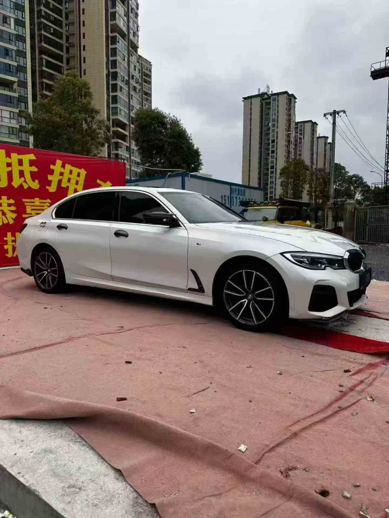 张家界21年宝马3系2