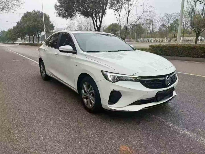 衡阳22年别克威朗3