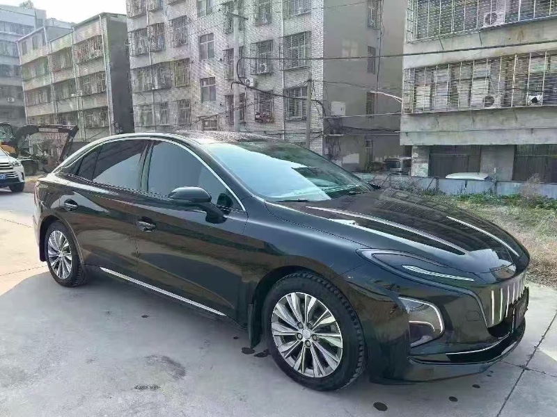 襄阳25年红旗E-QM53