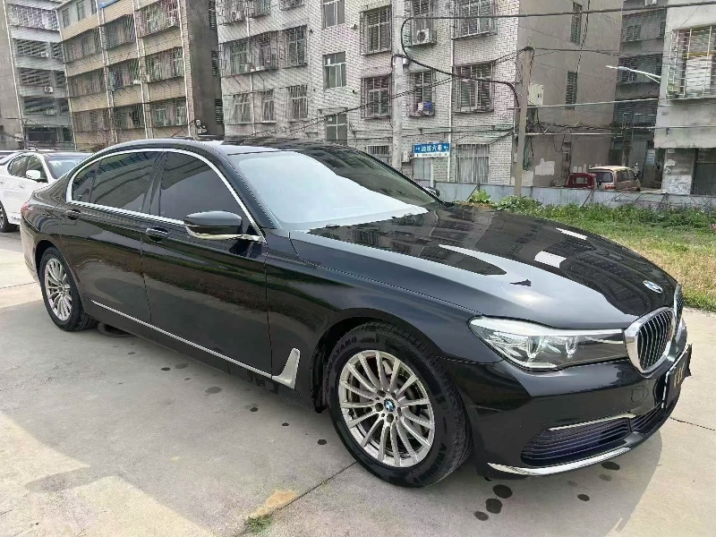 襄阳18年宝马7系3