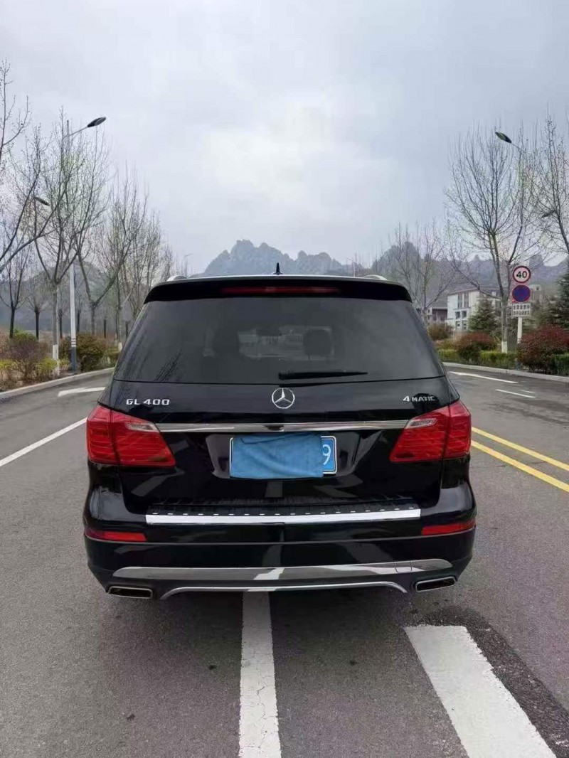 济宁16年奔驰GL9