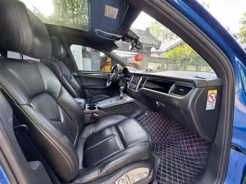 东营17年保时捷Macan4