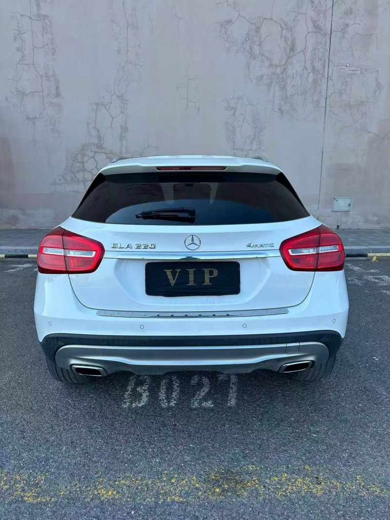 营口16年奔驰GLA8