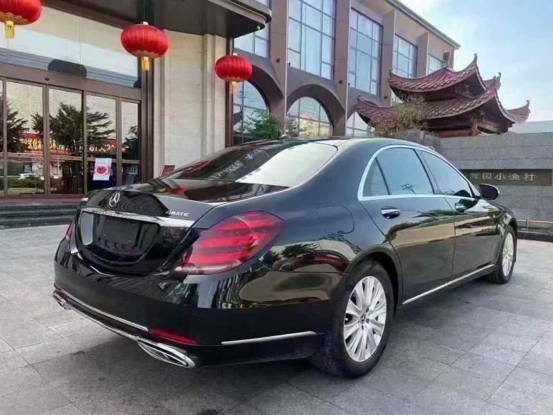 广州17年奔驰S7