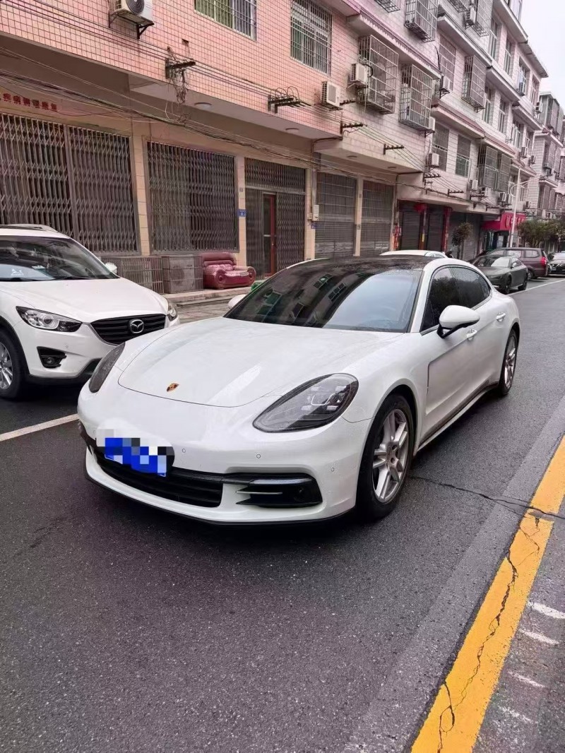 长沙18年保时捷帕拉梅拉2