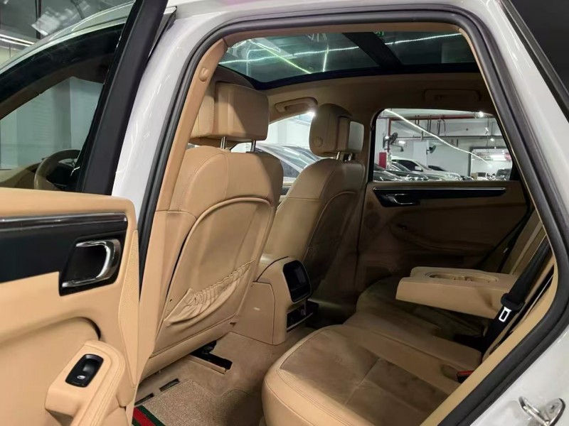 佛山15年保时捷Macan6