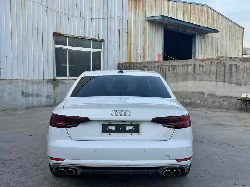 济宁18年奥迪A4L8