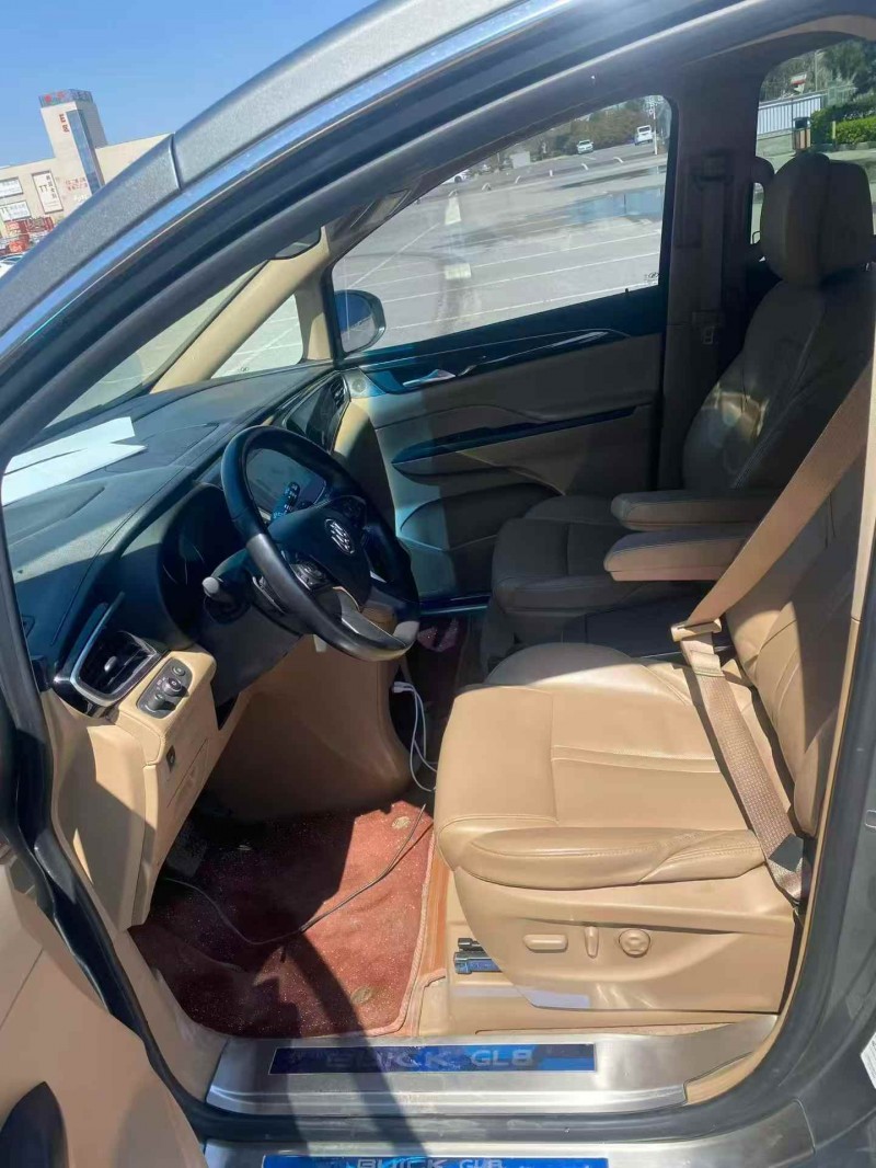 东营19年别克GL84