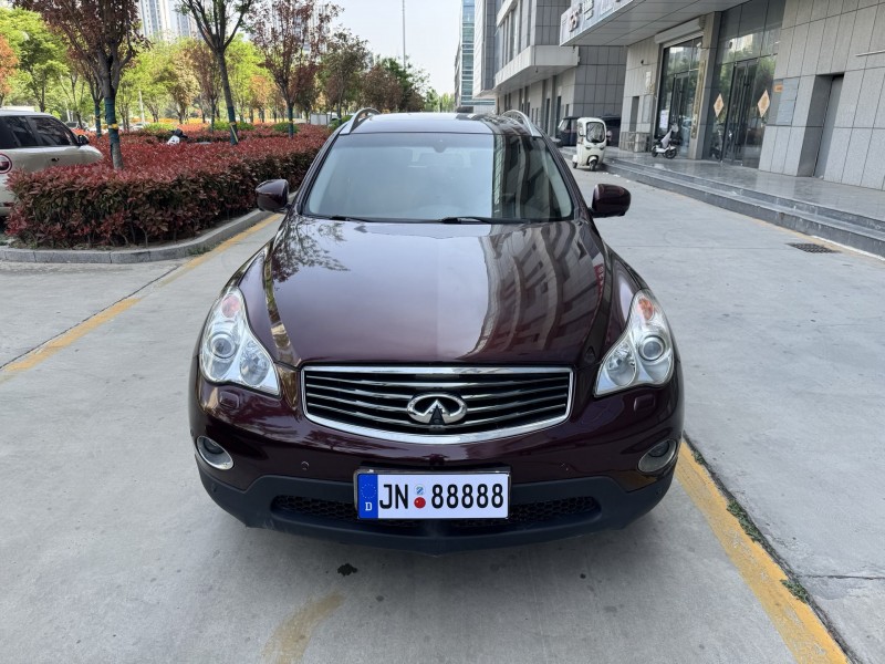 济宁15年英菲尼迪QX501