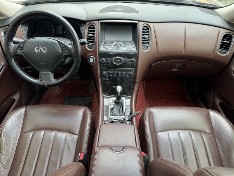 济宁15年英菲尼迪QX507