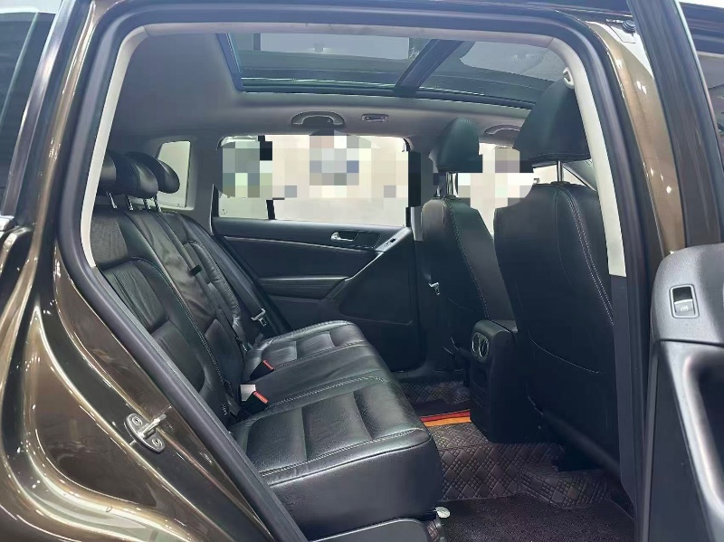 成都16年大众途观7