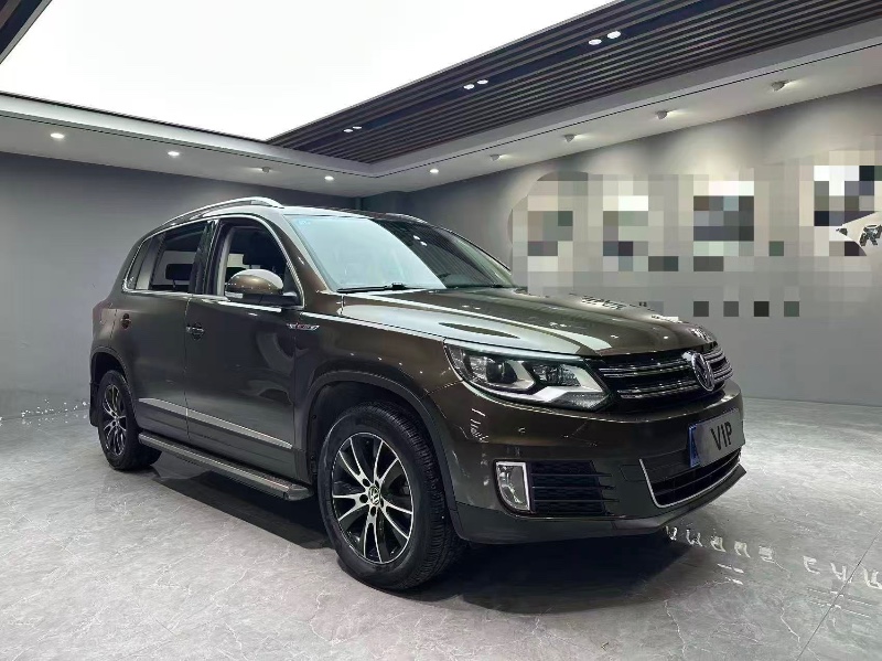 成都16年大众途观9