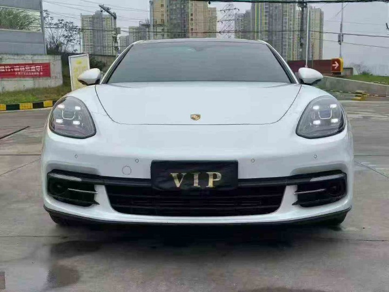 重庆18年保时捷帕拉梅拉1