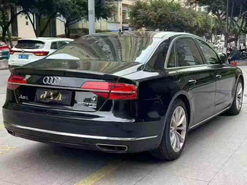 重庆17年奥迪A8L6