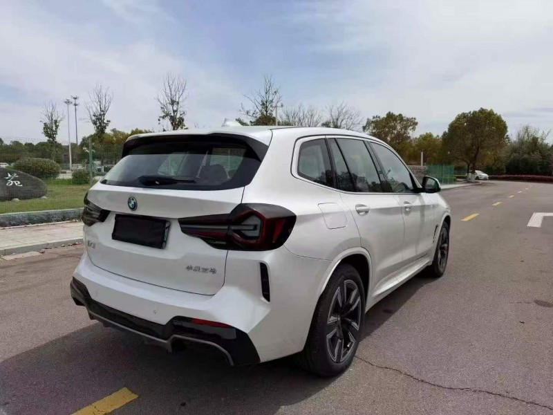 鹽城25年寶馬IX9