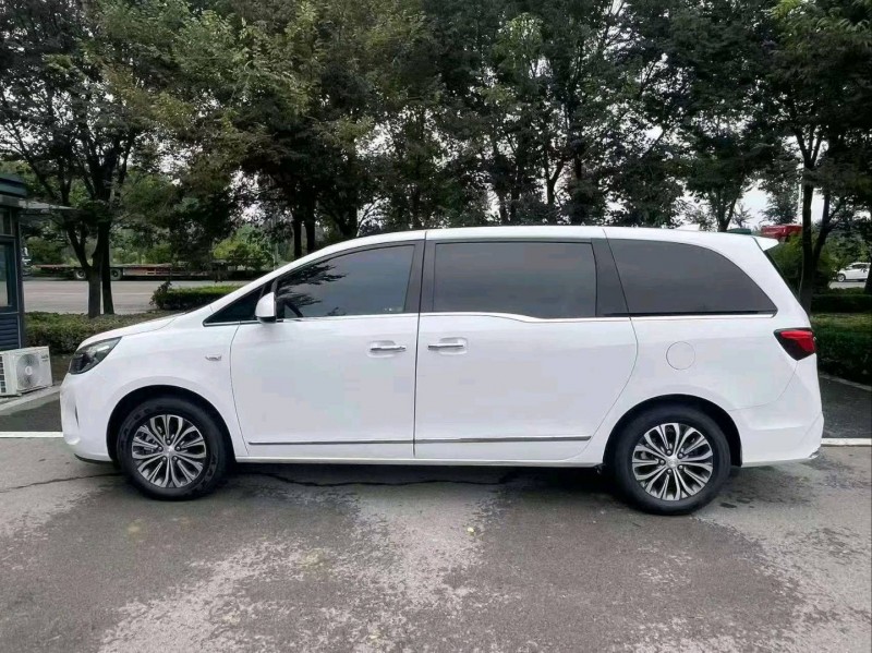 东营21年别克GL83