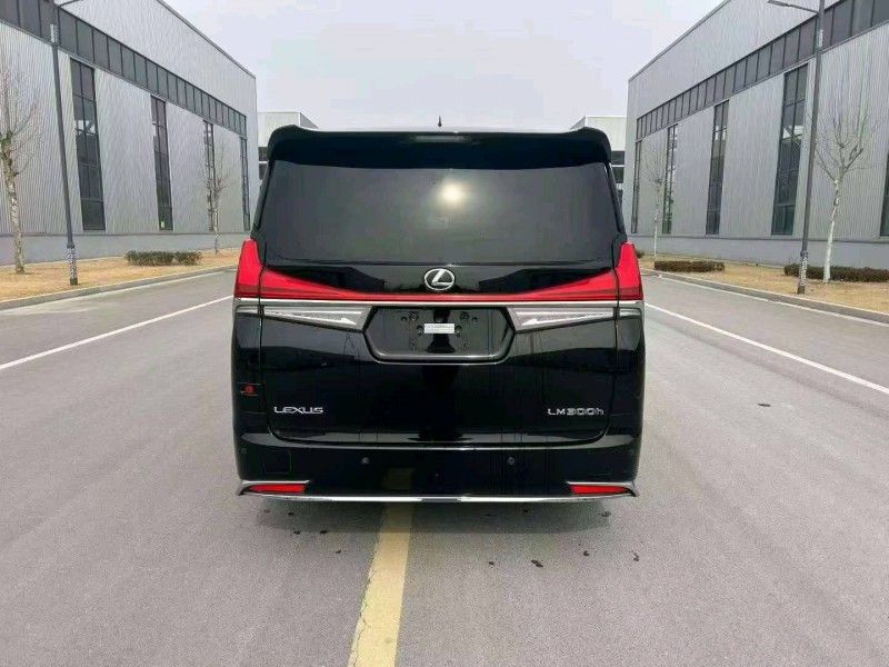 徐州23年雷克萨斯LM300H6