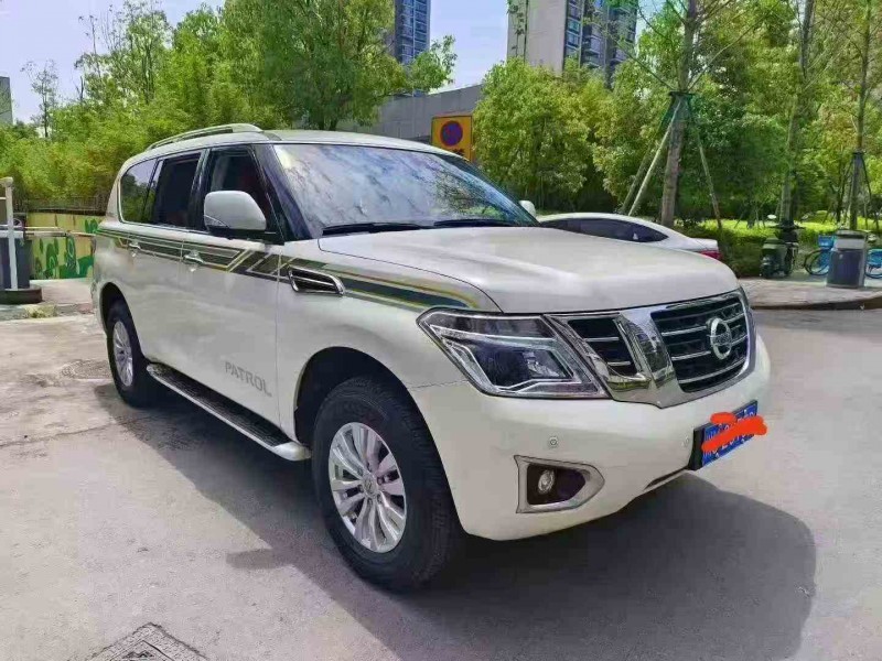 德阳20年日产途乐3