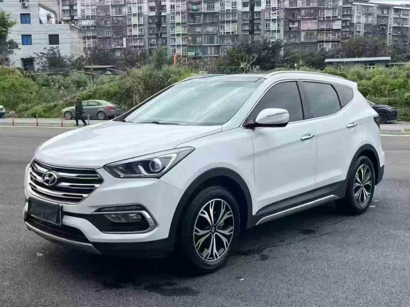 重庆18年现代新胜达3