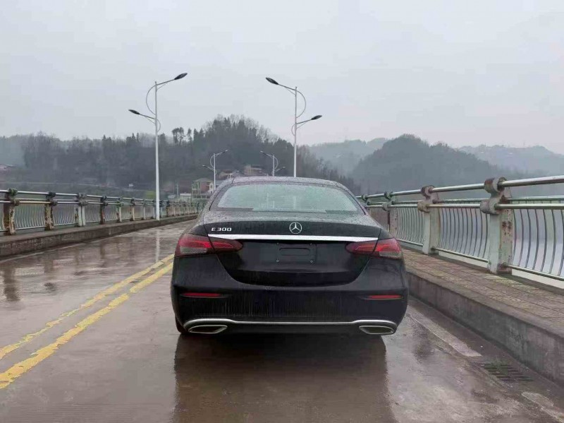 淮安22年奔驰E9