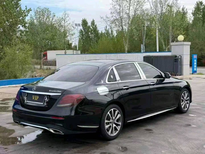 东营19年奔驰E8