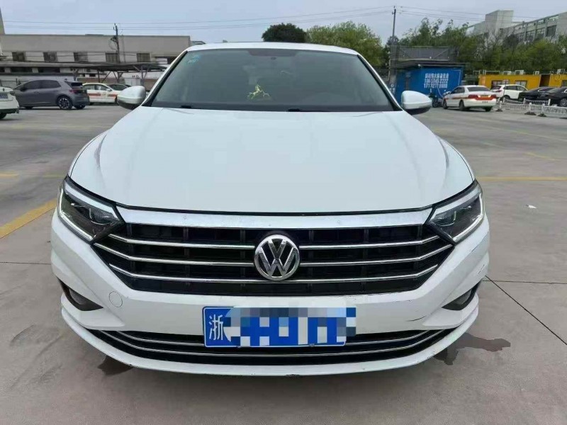 绍兴19年大众速腾1