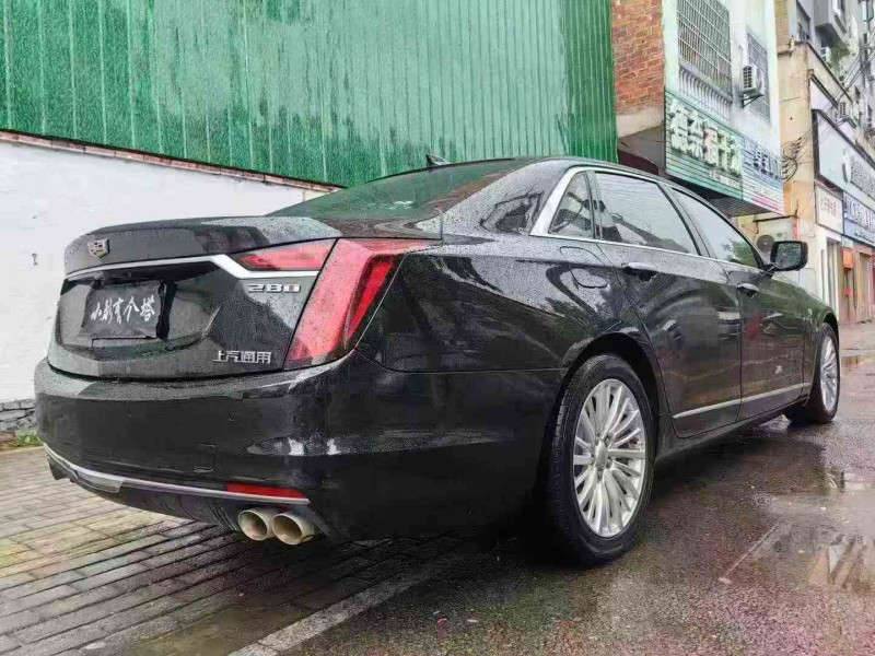 鹰潭20年凯迪拉克CT68