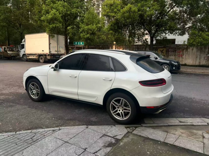 娄底18年保时捷Macan8