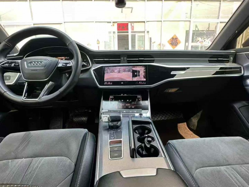 济宁22年奥迪A6L6