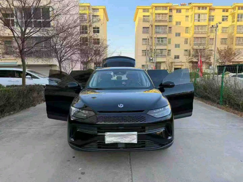 徐州23年零跑汽车C117