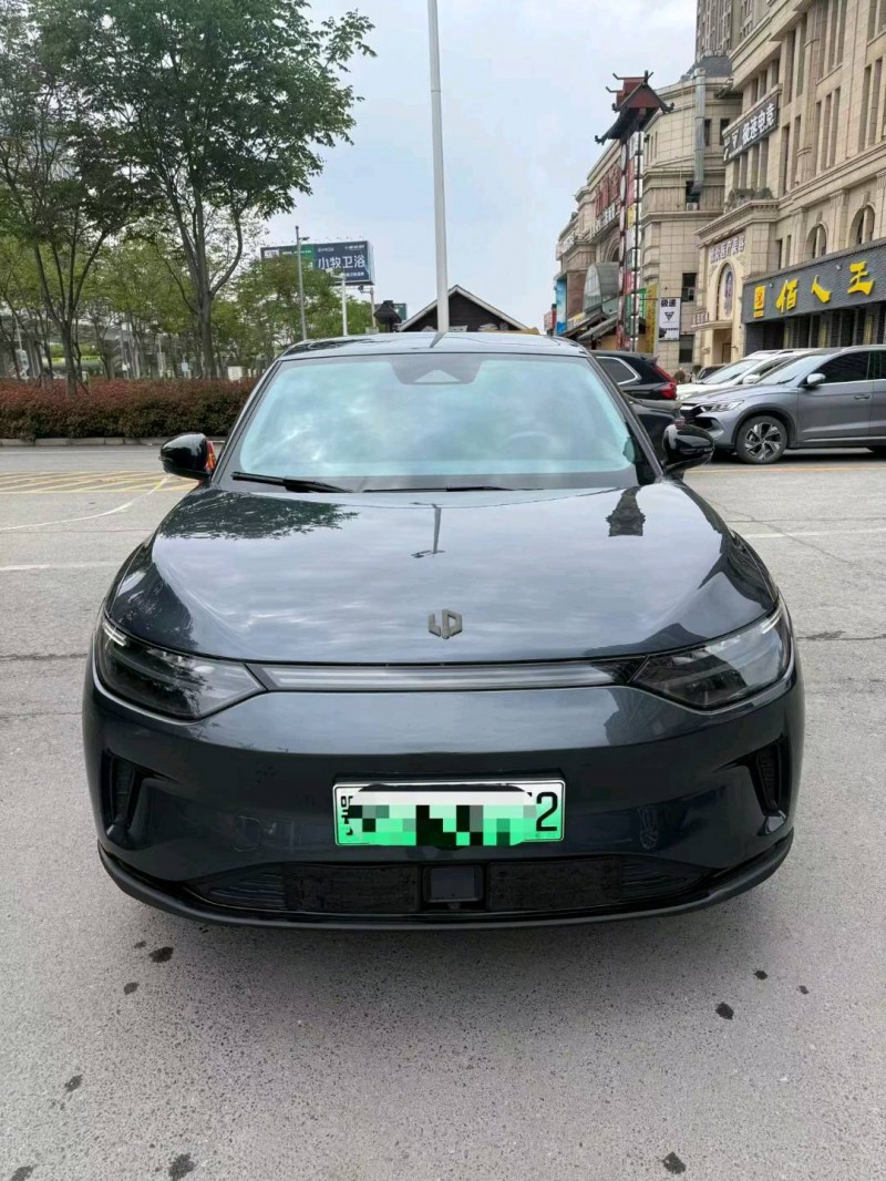 襄阳23年零跑汽车C113