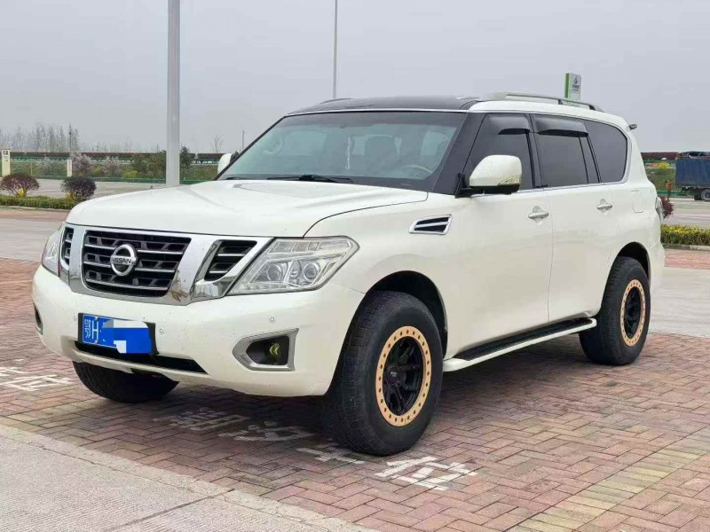 常德19年日产途乐2