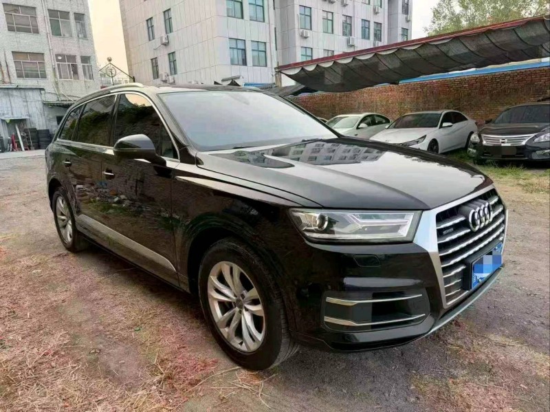 济宁17年奥迪Q71