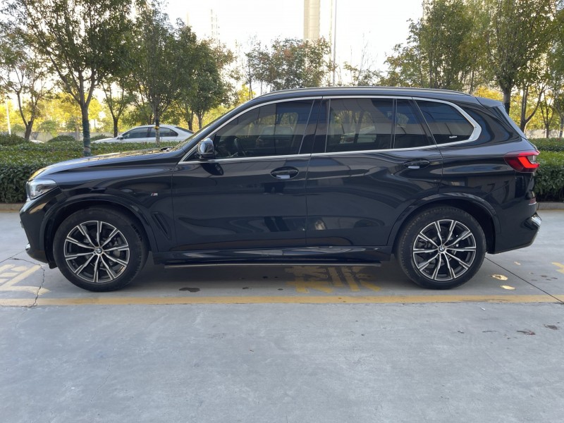 济宁22年宝马X55