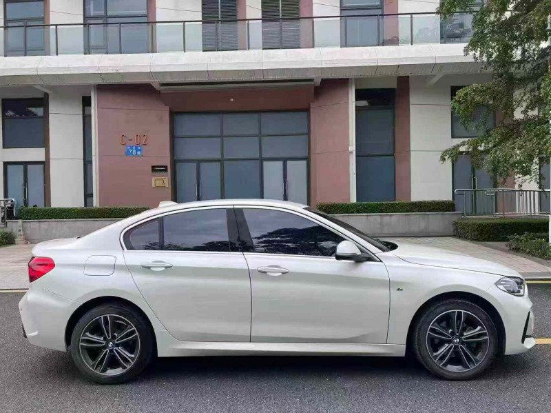 广州23年宝马1系6