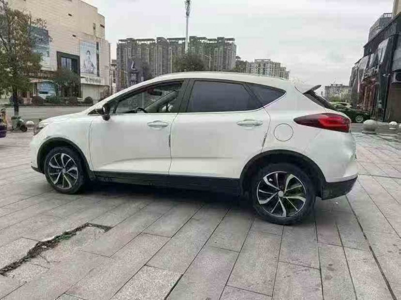 南昌21年吉利帝豪3