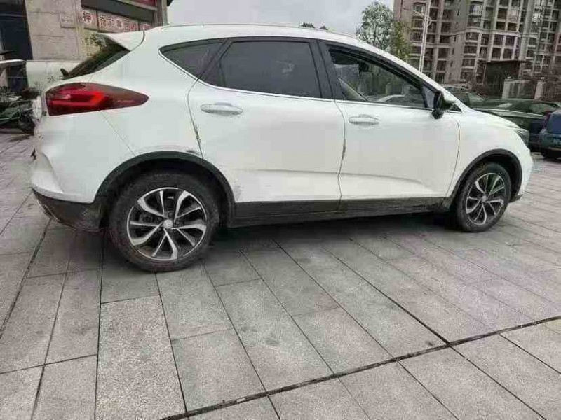 南昌21年吉利帝豪9