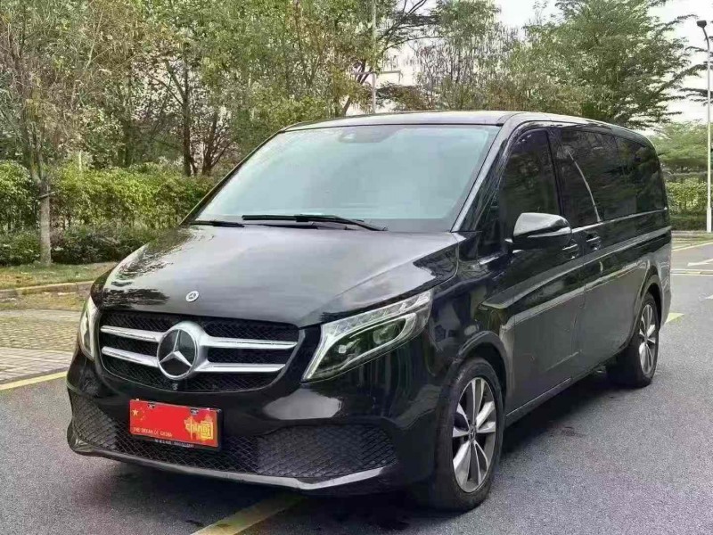 广州22年奔驰V2