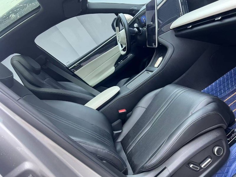 成都24年吉利银河5