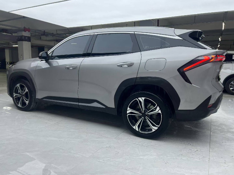 成都24年吉利银河7