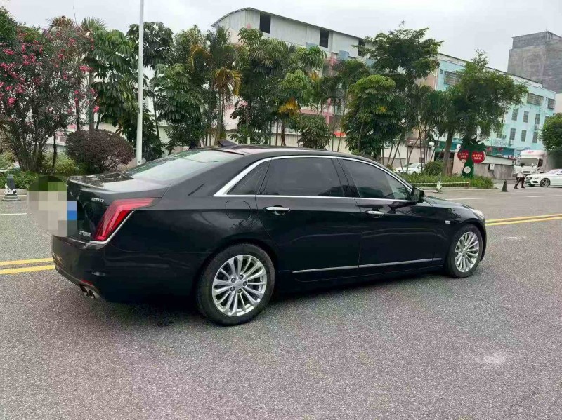珠海18年凯迪拉克CT66