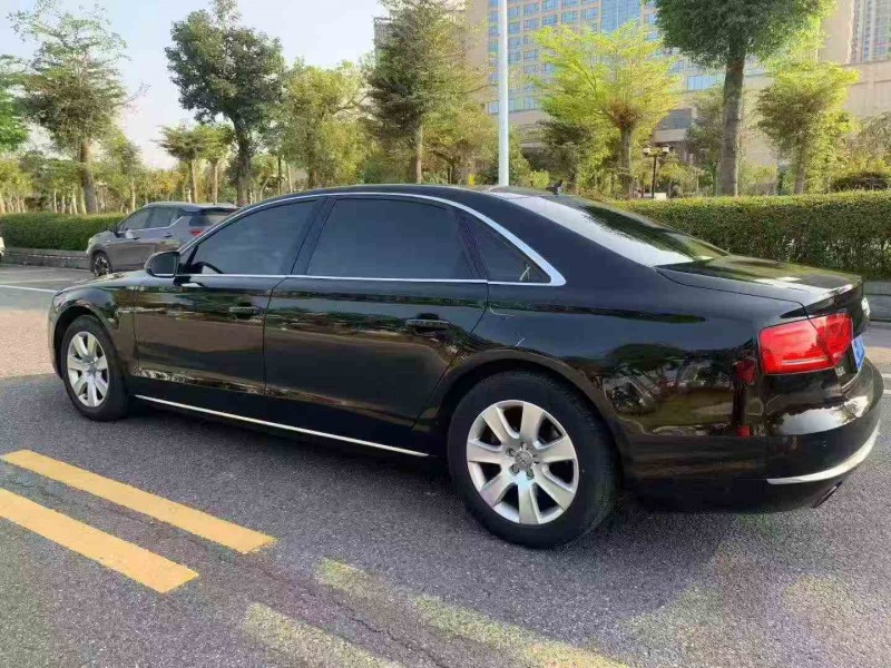 江门14年奥迪A8L7