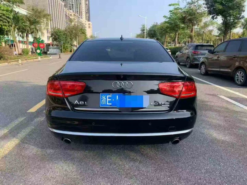 江门14年奥迪A8L9
