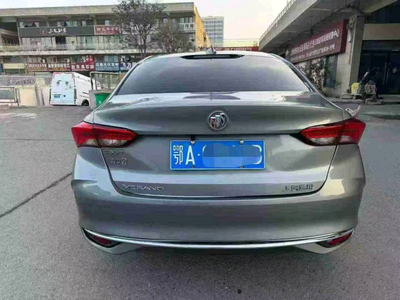襄阳23年别克威朗6